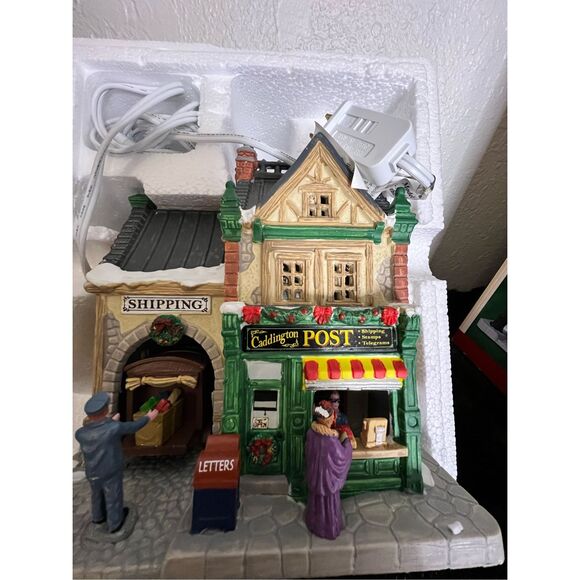 Lemax,  Caddington Post office lighted village house - Picture 4 of 10